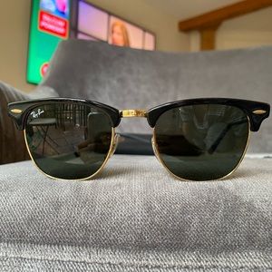 RAY-BAN Clubmaster Classic RB3016 W0366E